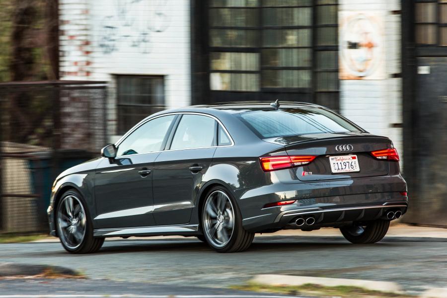  Audi S3 Sedan (8V) 2016 года  (NA) (фото 2 из 40)